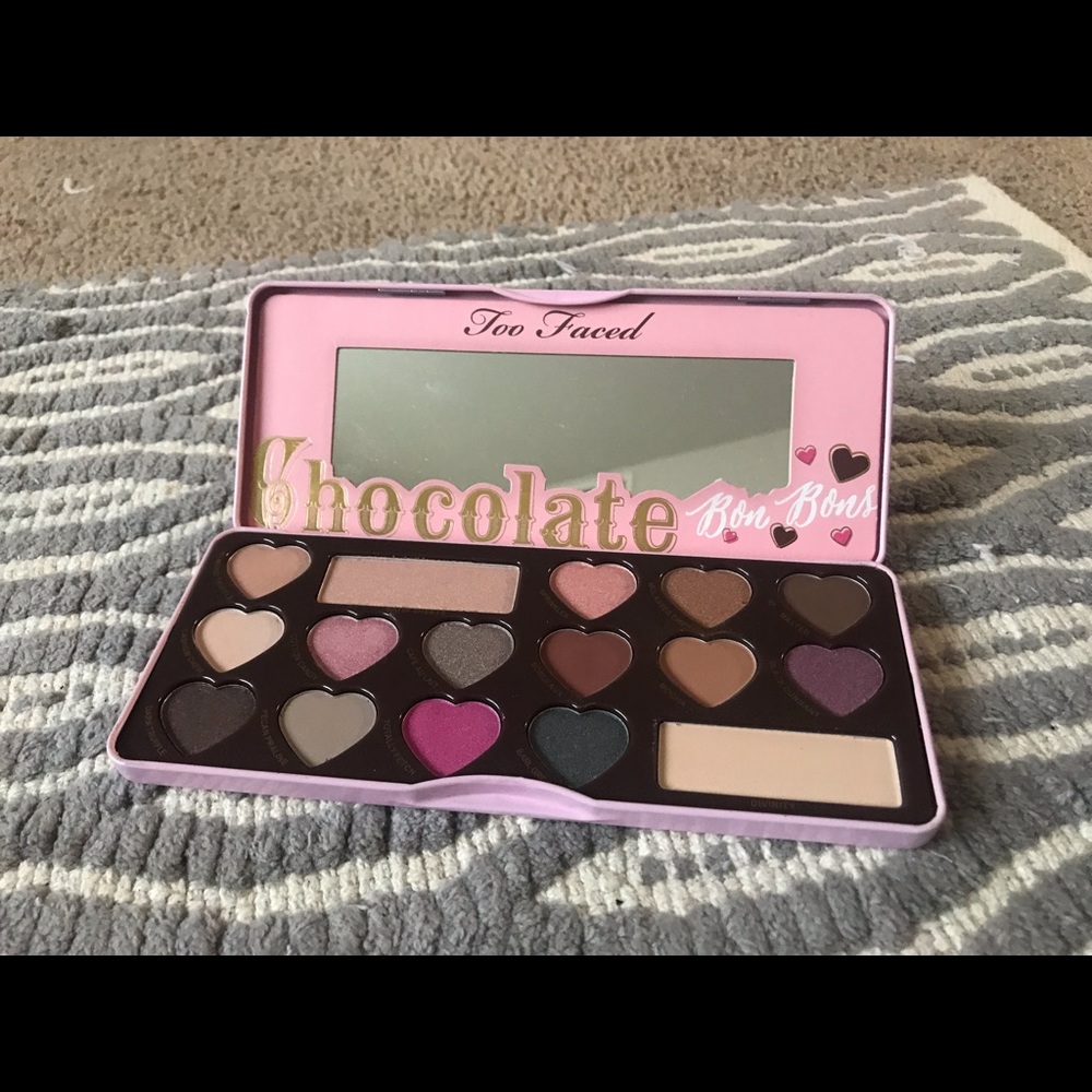Eyeshadow palette